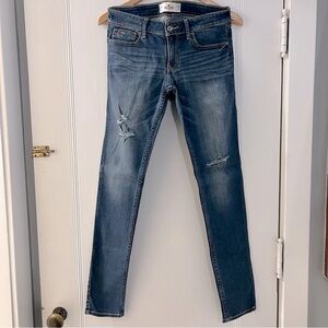 Hollister mid rise jeans, distressed , 7R , super skinny, zipper fly